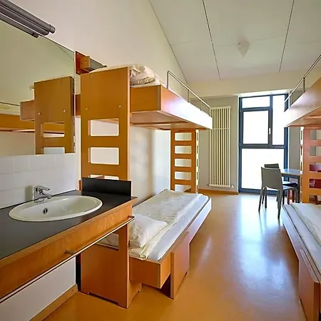 Hotel Youth Lultzhausen *
